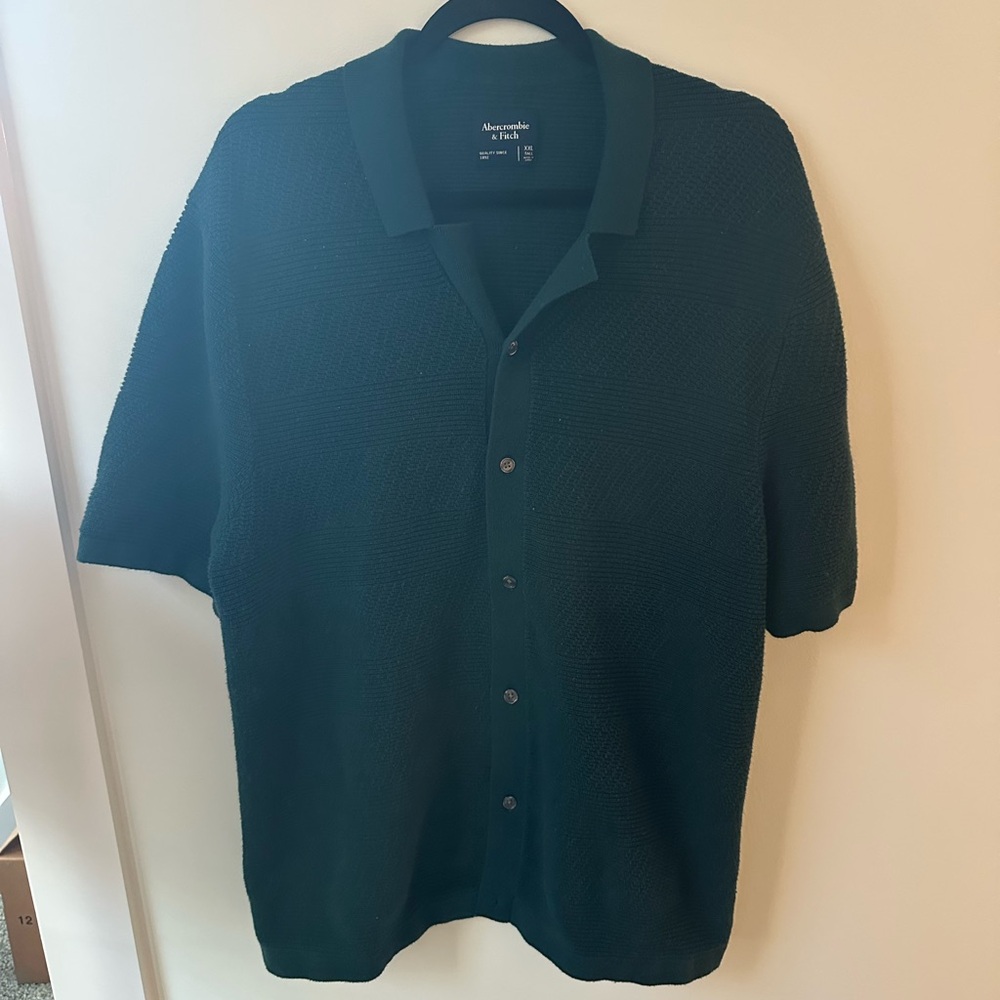 Abercrombie & Fitch Green Casual Button Down Shirt